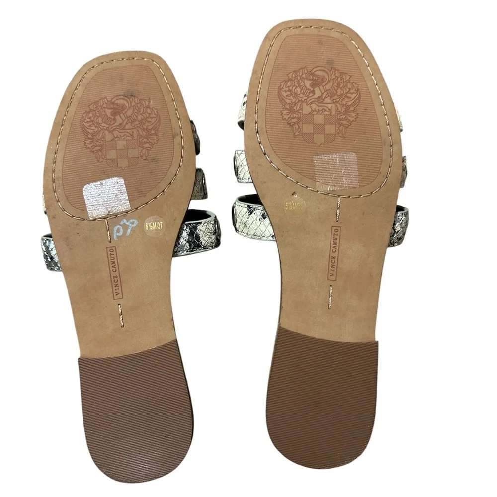 Vince Camuto Snakeskin Pattern Sandals with silver Accents 6.5 - Picture 3 of 4